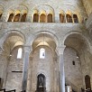 Foto: Particolare del Colonnato Interno - Cattedrale di San Nicola Pellegrino  (Trani) - 14
